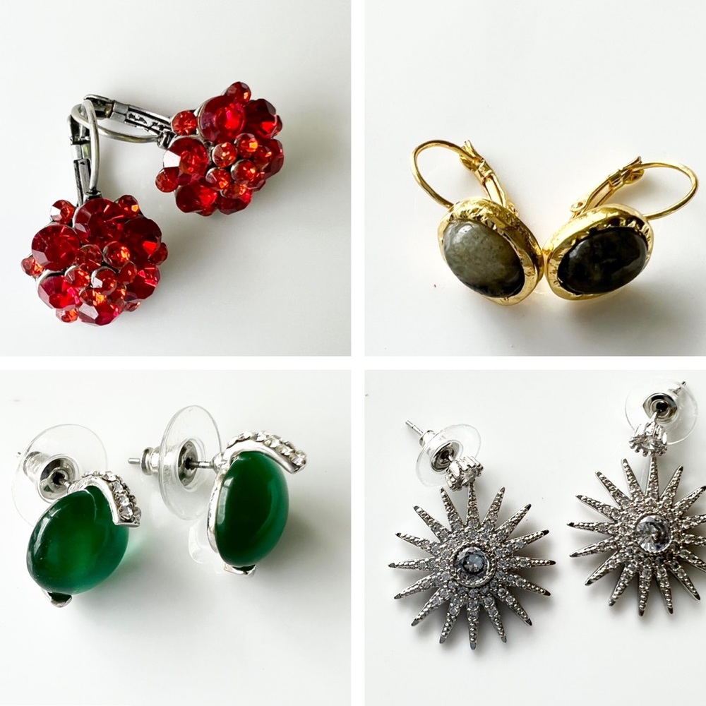 4 pairs of earrings